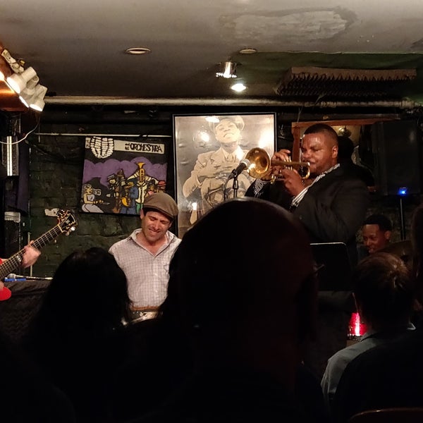 Photo taken at Smalls Jazz Club by Nabil on 6/8/2019