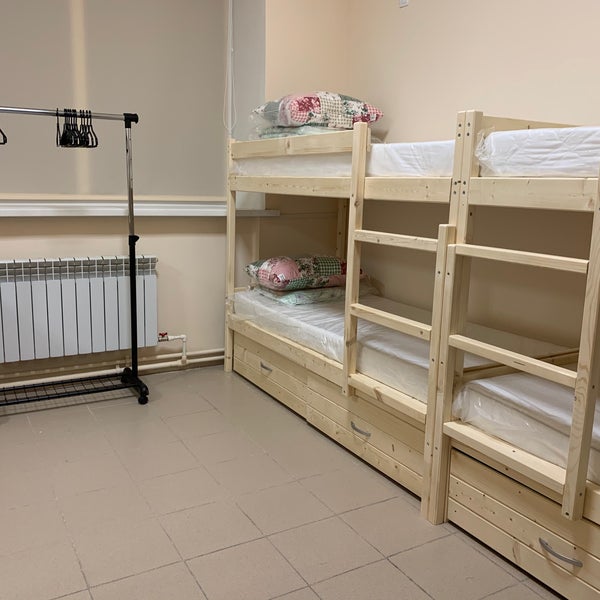 Хостелы в квартирах. Хостел чкаловский череповец. Чкаловское общежитие. Чкаловское общежитие екатеринбург. Фото комнат хостела.