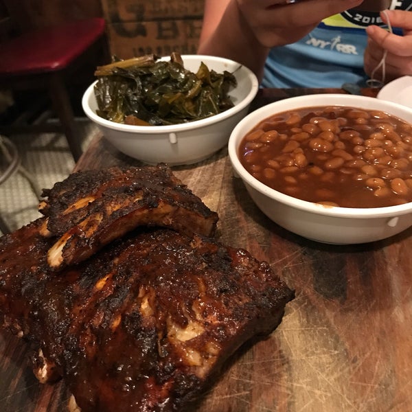5/30/2017 tarihinde Andrew F.ziyaretçi tarafından Georgia&#39;s Eastside BBQ'de çekilen fotoğraf