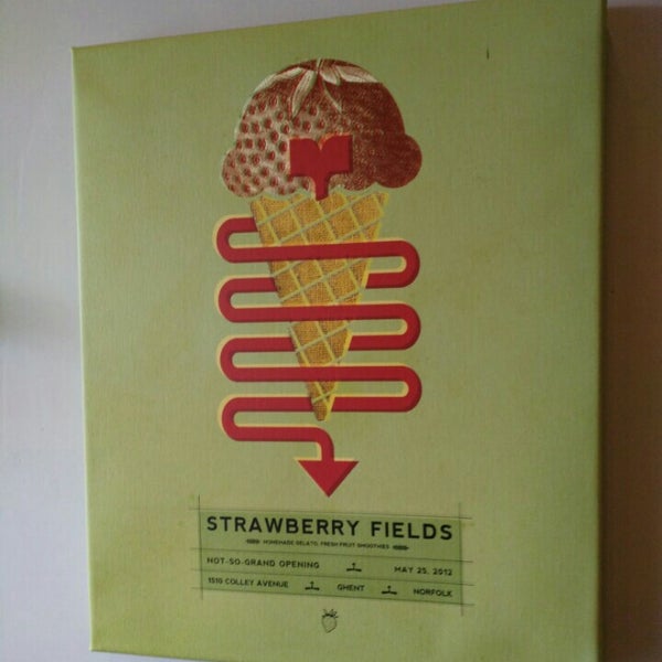 9/5/2015에 Andrew F.님이 Strawberry Fields Smoothies &amp; Gelato에서 찍은 사진