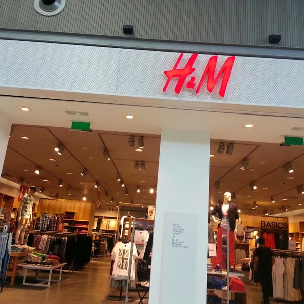 Hm магазин в нью йорке. Эйч энд эм эйч энд эм. H m испания. H m интернет-магазин. H m нью йорк.