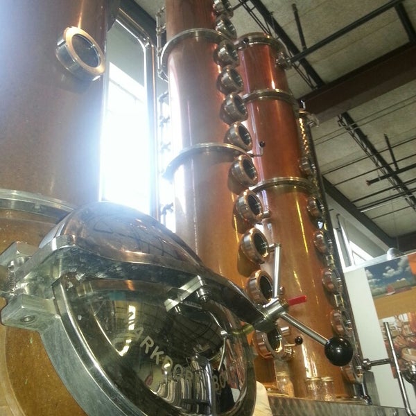 9/16/2013 tarihinde Daniel C.ziyaretçi tarafından Great Lakes Distillery'de çekilen fotoğraf