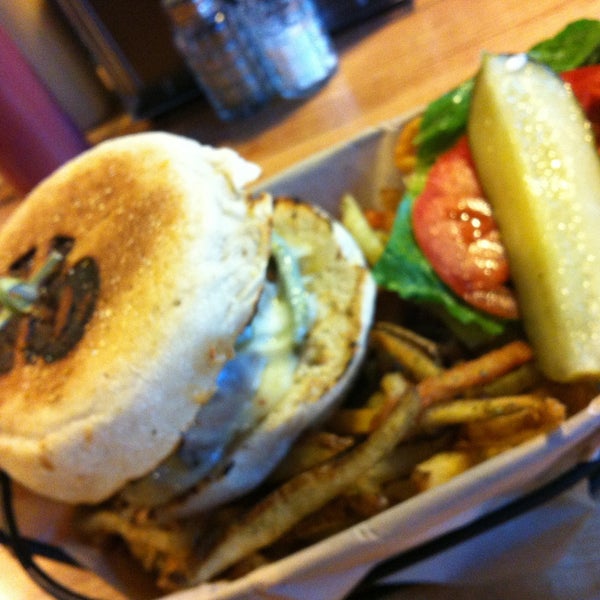 6/1/2013 tarihinde Carol B.ziyaretçi tarafından Diablo Burger'de çekilen fotoğraf