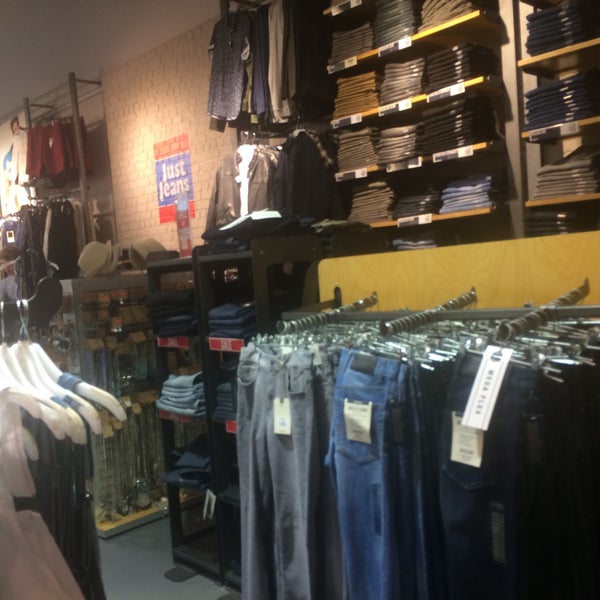 Photos at Just Jeans - 31 visitors