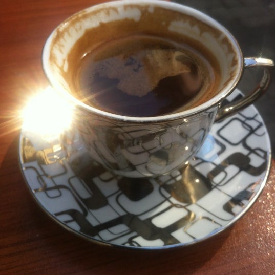 Foto tomada en Baal Cafe &amp; Breakfast  por Gürkan ö. el 9/23/2012