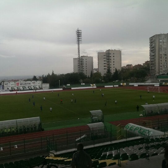 Foto diambil di Стадион Берое (Beroe Stadium) oleh Диан Ц. pada 5/29/2014