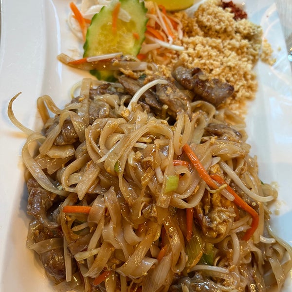 Pad Thai was good and big portions. Fast service with affordable prices