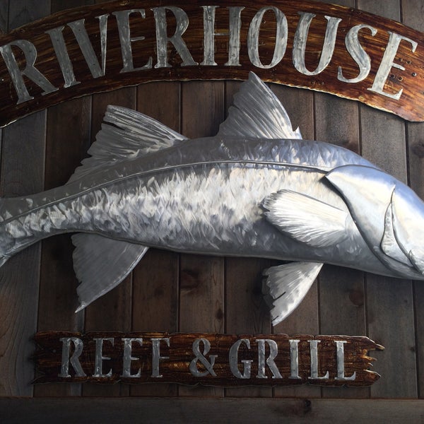5/8/2015にEllijay JonesがRiverhouse Waterfront - Reef &amp; Grillで撮った写真
