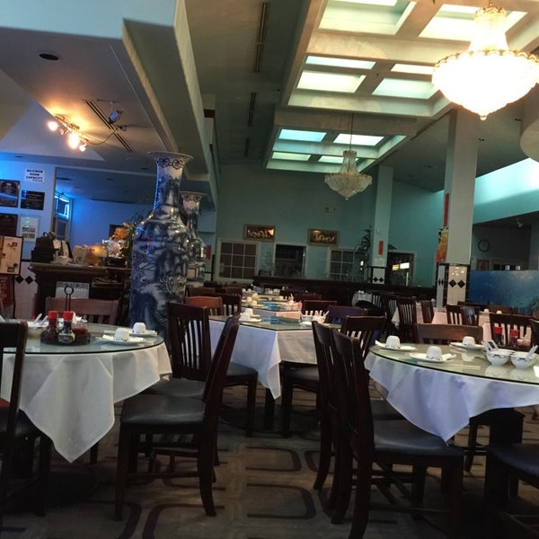 Foto tomada en Harbor Palace Seafood Restaurant  por Nguyen el 11/12/2014