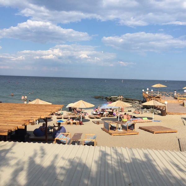 Foto tirada no(a) OTRADA Beach Club por Muhammet Çağrı A. em 8/15/2016