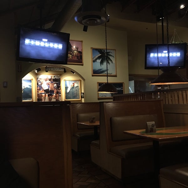 11/14/2016 tarihinde Wendy S.ziyaretçi tarafından Islands Restaurant'de çekilen fotoğraf