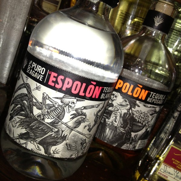 6/15/2013 tarihinde Meesh O.ziyaretçi tarafından CABO Tequila Bar.'de çekilen fotoğraf