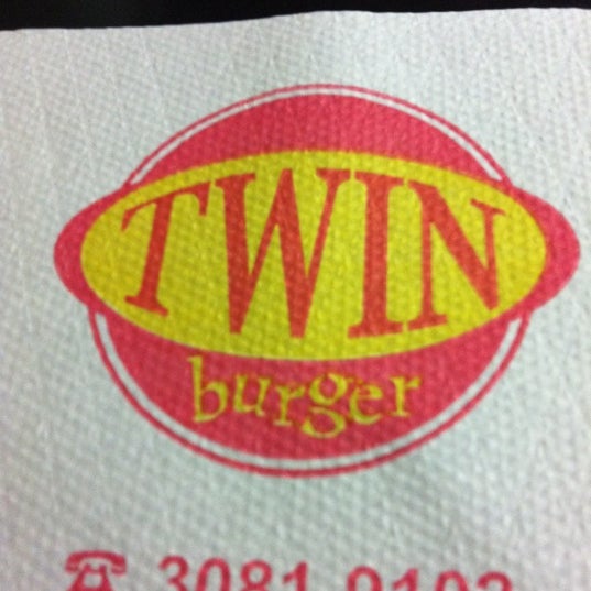 Photo taken at Twin Burger by Wendel A. on 12/5/2012
