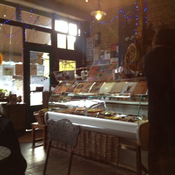 Foto tirada no(a) My Village Cafe por Vasken K. em 11/26/2013