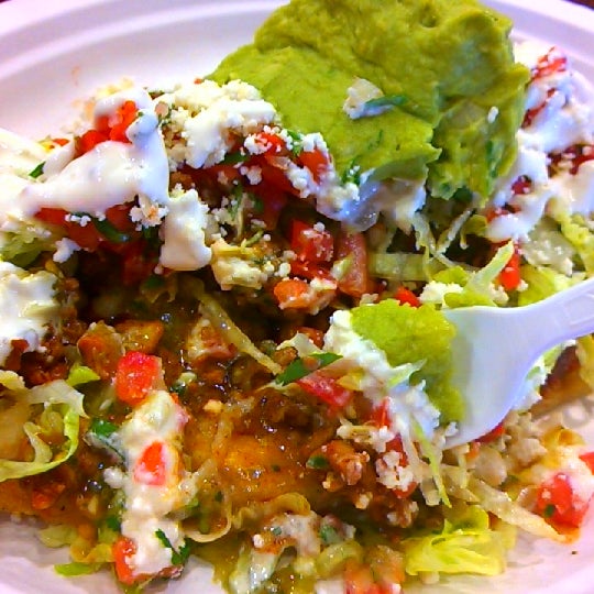 รูปภาพถ่ายที่ Los Agaves Mexican Street Food โดย morgan n. เมื่อ 3/7/2014