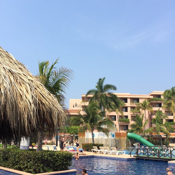Photo taken at Barceló Huatulco Beach Resort by Ethel R. on 4/30/2018