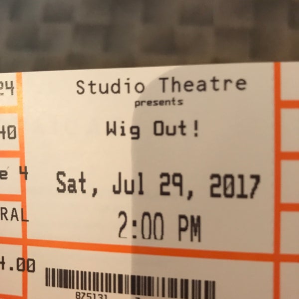 รูปภาพถ่ายที่ The Studio Theatre โดย Will S. เมื่อ 7/29/2017