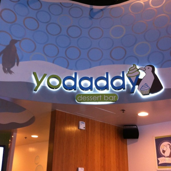 1/3/2013 tarihinde Brockziyaretçi tarafından Yo Daddy Dessert Bar'de çekilen fotoğraf