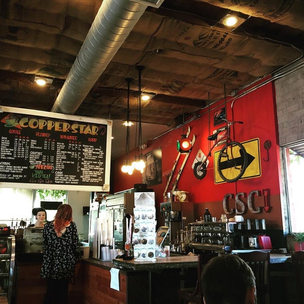 7/24/2016 tarihinde Mary Shawn O.ziyaretçi tarafından Copper Star Coffee'de çekilen fotoğraf