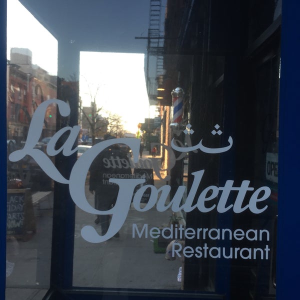 รูปภาพถ่ายที่ La Goulette โดย Ivan C. เมื่อ 11/25/2015