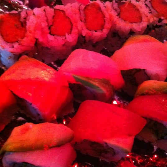 Foto tomada en Sachi Japanese Steak House And Sushi Bar  por Mike L. el 10/22/2012