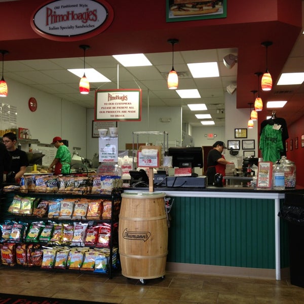 Das Foto wurde bei Primo Hoagies - Easton, PA von Mattt M. am 1/17/2013 aufgenommen