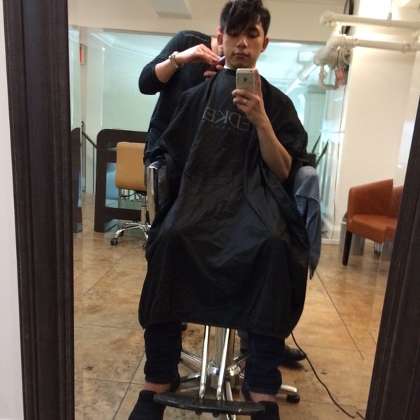 6/9/2014 tarihinde Roberto I.ziyaretçi tarafından CarLeo Hair Salon'de çekilen fotoğraf