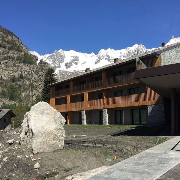 Photo taken at Grand Hotel Courmayeur by Massimo C. on 5/7/2015