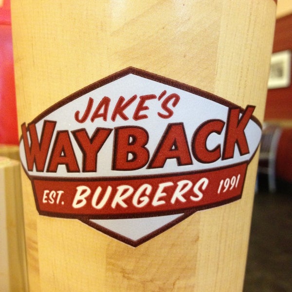 Снимок сделан в Jake&#39;s Wayback Burgers пользователем Philip M. 6/6/2013