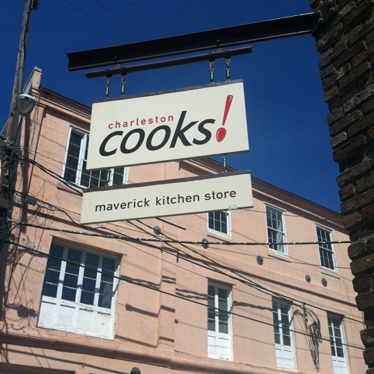 Photo prise au Charleston Cooks par Ann L. le9/17/2012