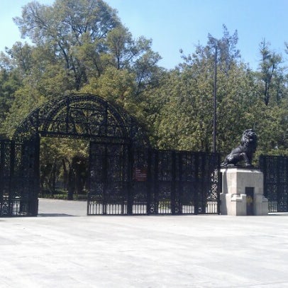 Fotos en Puerta de los Leones - Bosque de Chapultepec 1 - Paseo de la  Reforma