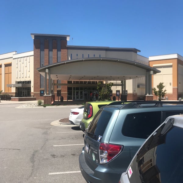 Amc Dine In Holly Springs 9 Holly Springs Nc