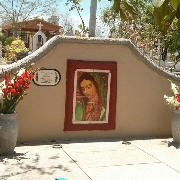 Panteón Del Carmen Cemetery