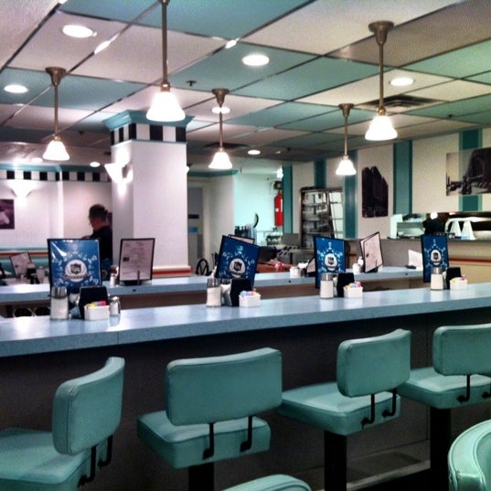 10/19/2012 tarihinde Tomasz R.ziyaretçi tarafından Hathaway&#39;s Diner'de çekilen fotoğraf