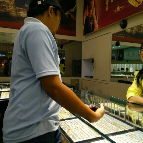 Photos At Poh Kong Bkt Raja Jewelry Store In Klang