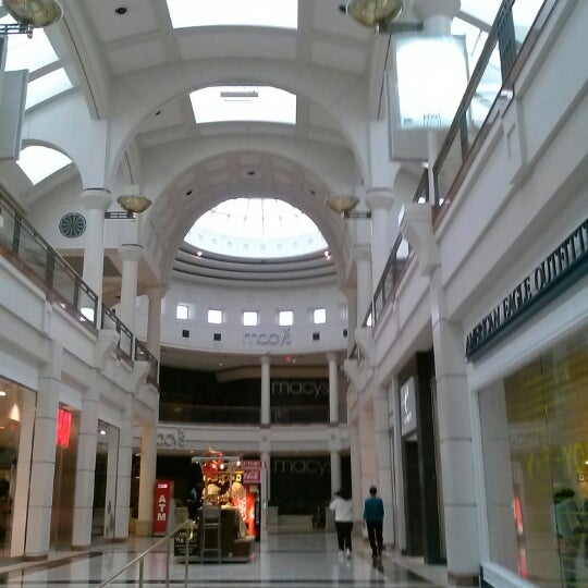 Photos At Menlo Park Mall Shopping Mall