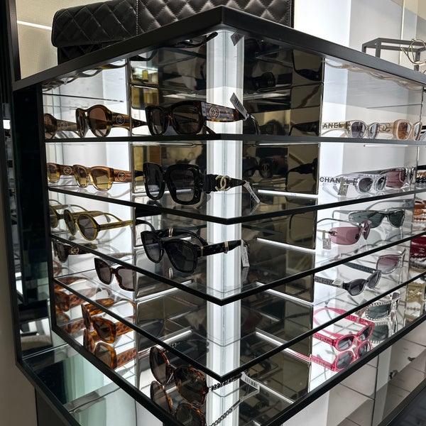 TOP 10 BEST Chanel Outlet near you in Paris, France - November 2023 - Yelp