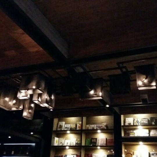 Photo taken at Le Maverick Restaurant &amp; Bar by jajaa on 5/5/2015