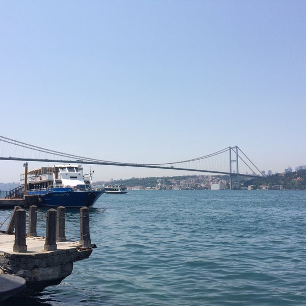 Das Foto wurde bei Çeşmîdil Cafe &amp; Restaurant von Gülsüm Ç. am 6/15/2015 aufgenommen
