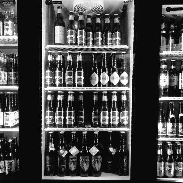 Foto tirada no(a) El Depósito World Beer Store Providencia por Gustavo A. em 3/20/2015
