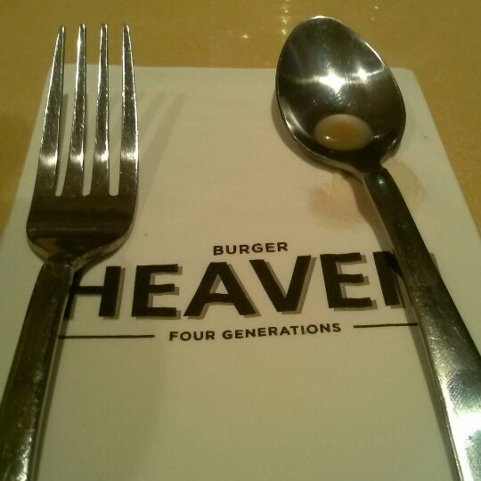 Foto tirada no(a) Burger Heaven por Jacky A. em 11/14/2012