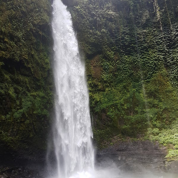Nungnung Waterfall высота