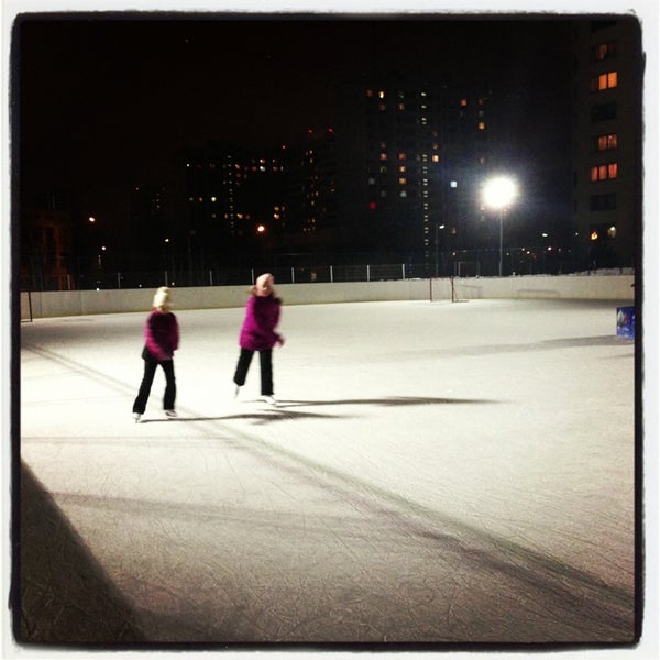 каток «навигатор 2020-2021» в парке горького. 22 концерт. каток навигатор парк горького. каток южный полюс москва. парк горького москва каток 2020.