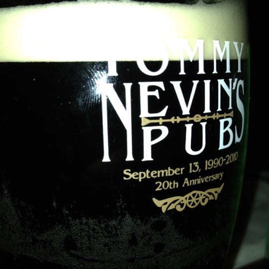 11/24/2012にRaul B.がTommy Nevin&#39;s Pubで撮った写真