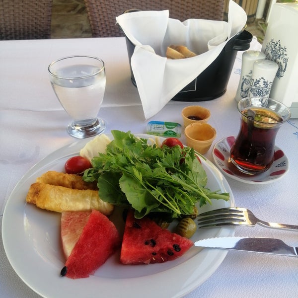 Photo taken at Hotel Deniz Cunda by Merve Ş. on 8/22/2022