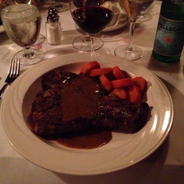 Photo taken at Delaney&#39;s Steak Seafood and Wine by NeoCloud Marketing on 7/27/2013