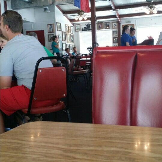 Old Montgomery Steakhouse 9 tips