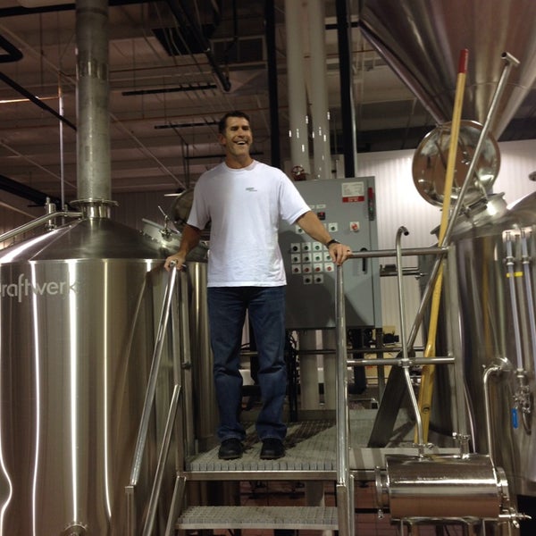 9/29/2013 tarihinde Scott F.ziyaretçi tarafından Chapman&#39;s Brewing Company'de çekilen fotoğraf