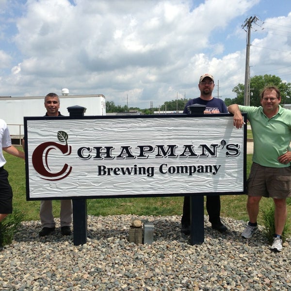 Foto tirada no(a) Chapman&#39;s Brewing Company por Scott F. em 7/8/2013