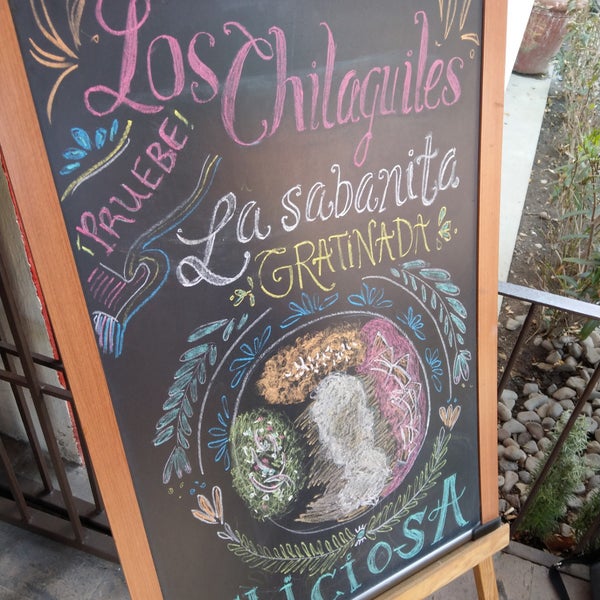 รูปภาพถ่ายที่ Los Chilaquiles โดย Tanos G. เมื่อ 2/24/2019